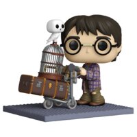 Funko Deluxe Harry Potter Anniversary Harry Pushing Trolley 57360